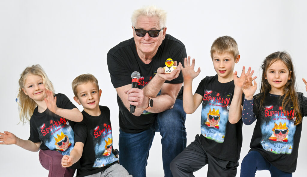 Foto: Andreas Köhring PR Fotografie
v.l.n.r.: Finnja die Erste, Moritz der Erste, Suppi Huhn, Mattheo der Erste und Milana die Erste